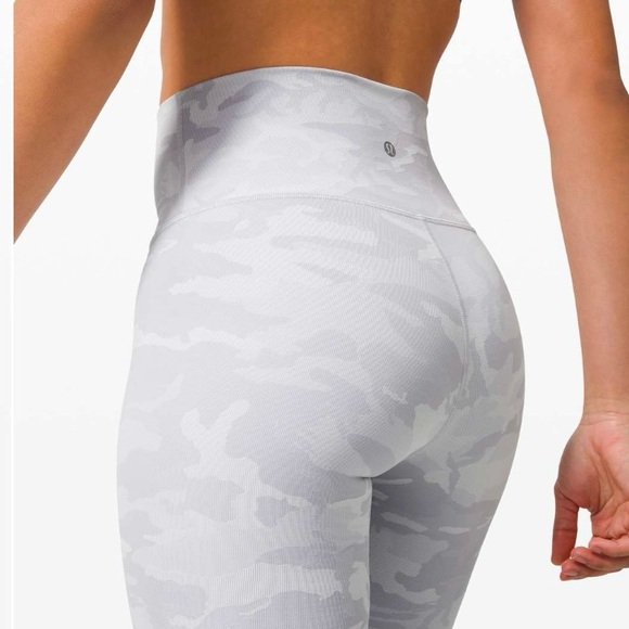 Lululemon Wunder Under High Rise Tight *Luxtreme - Picture 5 of 10